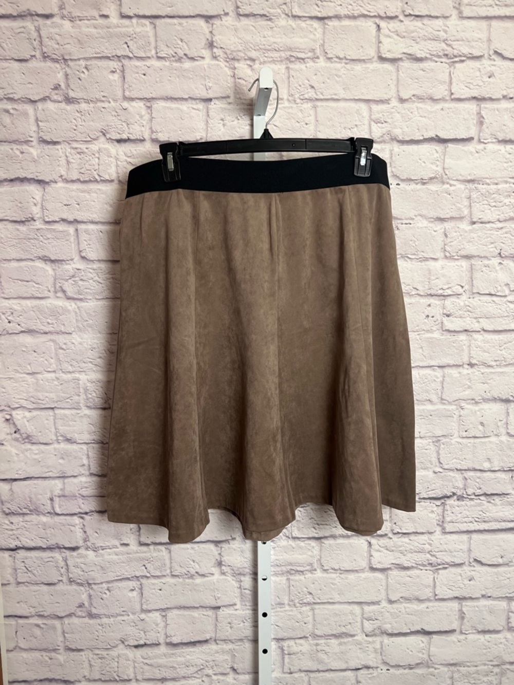 Alfani Pull On Faux Suede A-Line Skirt size 16W